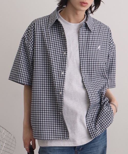 KANGOL(カンゴール)の「【KANGOL/カンゴール】別注 オーバーサイズ ワンポイントロゴ刺繍 半袖シャツ(シャツ/ブラウス・メンズ・ネイビー/ブルー系その他/ホワイト/ホワイト系その他/サックスブルー/ブラック/ブルー系その他2/ブラック系その他・M/L/XL)」の4枚目の写真