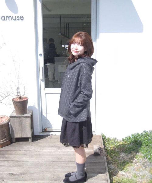 OAFISH（オアフィッシュ）の「Clover Unbalance Hoodie Zip-Up, Charcoal（パーカー・レディース・その他・FREE）」の3枚目の写真