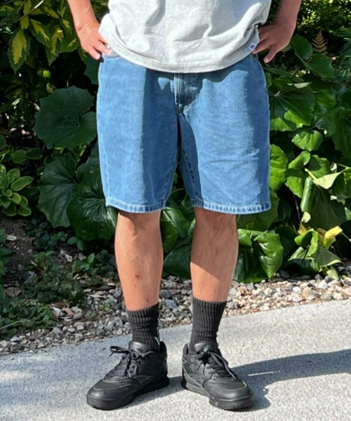 MAGIC NUMBER(マジック ナンバー)の「【MAGIC NUMBER】BAGGY JEAN SHORTS(その他パンツ・メンズ・ブラック/ブルー・34/32/30)」の2枚目の写真