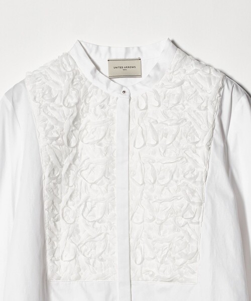 UNITED ARROWS（ユナイテッドアローズ）の「サテン エンブロイダリーフラワー シャツ ブラウス（シャツ/ブラウス・レディース・ホワイト/ブラック/ナチュラル・FREE）」の10枚目の写真