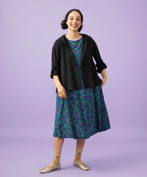 Jocomomola(ホコモモラ)の「Dorotea フラワープリントワンピース(ワンピース・レディース・アイボリー/ネイビー・40)」の11枚目の写真