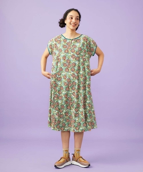 Jocomomola(ホコモモラ)の「Dorotea フラワープリントワンピース(ワンピース・レディース・アイボリー/ネイビー・40)」の18枚目の写真