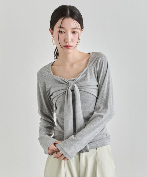 NUJOH（ヌゾ）の「Front Tie Draped Top / フロントタイドレープトップス（Tシャツ/カットソー・レディース・グレー/ブラック/アイボリー・FREE）」の3枚目の写真