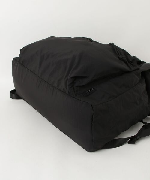 COMMON WARE(コモンウェアー)の「EM:NoiR 軽量 撥水 ナイロン ユニセックス Light daypack(バックパック/リュック・レディース・ブラック系その他/ブラック・FREE)」の4枚目の写真