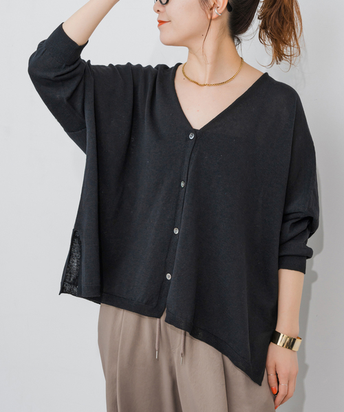 Spick & Span(スピックアンドスパン)の「《新色有り / 追加》コットンリネンギマオーバーサイズカーディガン(カーディガン/ボレロ・レディース・ベージュ系その他/グリーン/ブラック・FREE)」の2枚目の写真