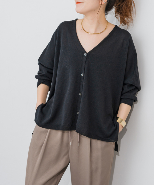 Spick & Span(スピックアンドスパン)の「《新色有り / 追加》コットンリネンギマオーバーサイズカーディガン(カーディガン/ボレロ・レディース・ベージュ系その他/グリーン/ブラック・FREE)」の9枚目の写真
