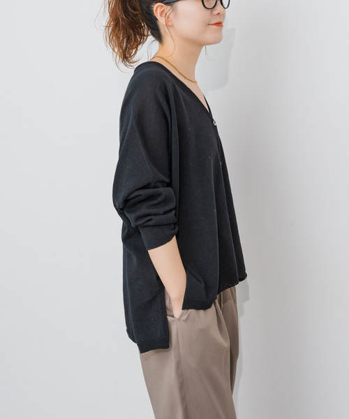 Spick & Span(スピックアンドスパン)の「《新色有り / 追加》コットンリネンギマオーバーサイズカーディガン(カーディガン/ボレロ・レディース・ベージュ系その他/グリーン/ブラック・FREE)」の12枚目の写真