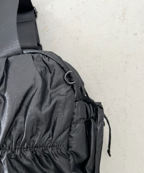 THE NORTH FACE(ザノースフェイス)の「【国内未発売】THE NORTH FACE(ザ・ノースフェイス)/ショルダートートバッグ ギャザーデザイン ロゴプレート/BONNEY SR SHOULDER TOTE(ショルダーバッグ・レディース・ブラック/ライトグレー・FREE)」の14枚目の写真
