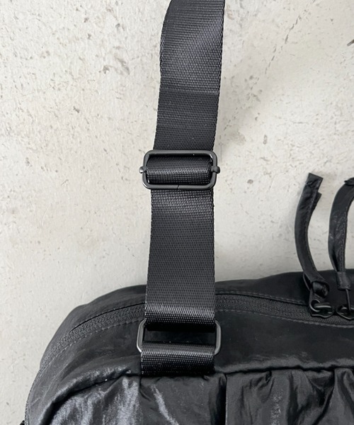 THE NORTH FACE(ザノースフェイス)の「【国内未発売】THE NORTH FACE(ザ・ノースフェイス)/ショルダートートバッグ ギャザーデザイン ロゴプレート/BONNEY SR SHOULDER TOTE(ショルダーバッグ・レディース・ブラック/ライトグレー・FREE)」の20枚目の写真
