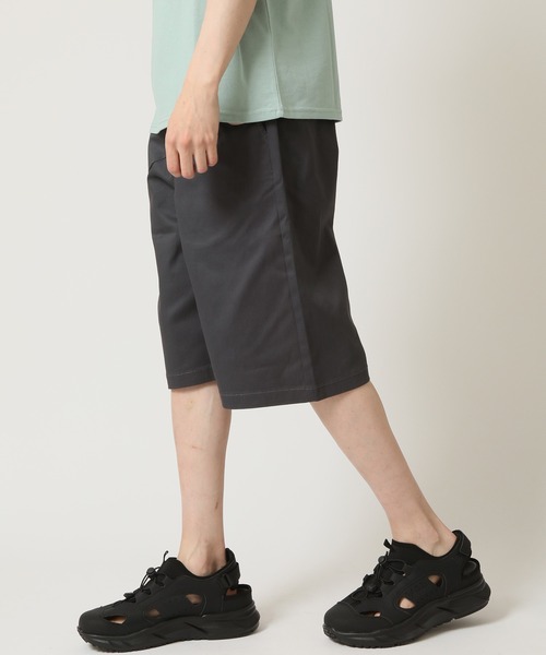 ARCADE(アーケード)の「ストレッチチノツイル イージーワイドショートパンツ NEOSARTIC(チノパンツ・メンズ・カーキ/ブラック/グリーン/チャコールグレー/パープル/ベージュ・M/LL/L)」の2枚目の写真