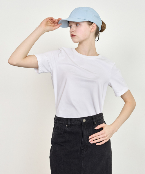 BASIC HOUSE（ベーシックハウス）の「女性 スパン ラウンドネック レギュラーフィット 半袖Tシャツ ホワイト（Tシャツ/カットソー・レディース・ホワイト・90/100/85/95）」の2枚目の写真