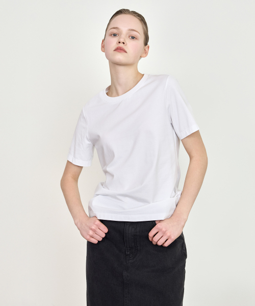 BASIC HOUSE（ベーシックハウス）の「女性 スパン ラウンドネック レギュラーフィット 半袖Tシャツ ホワイト（Tシャツ/カットソー・レディース・ホワイト・90/100/85/95）」の4枚目の写真