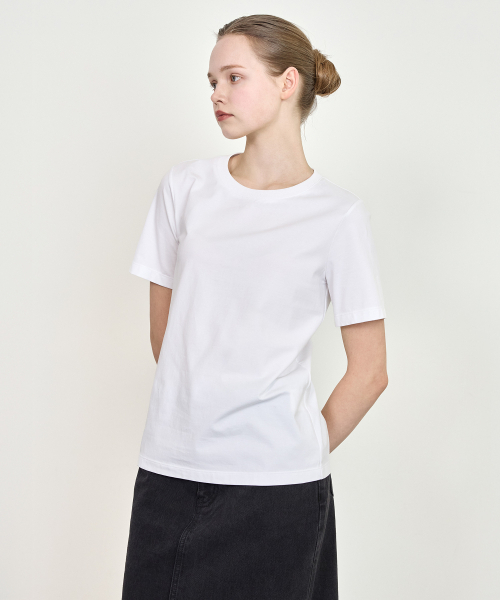 BASIC HOUSE（ベーシックハウス）の「女性 スパン ラウンドネック レギュラーフィット 半袖Tシャツ ホワイト（Tシャツ/カットソー・レディース・ホワイト・90/100/85/95）」の5枚目の写真