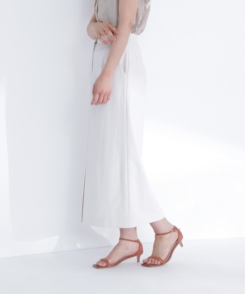NATURAL BEAUTY BASIC(ナチュラルビューティーベーシック)の「リネンブレンドナロースカート(スカート・レディース・オフホワイト/チャコールグレー/ベージュ・P/S/MEDIUM)」の7枚目の写真