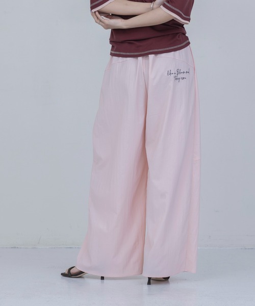 Eimee Law（エイミーロウ）の「ナイロンワッシャー タックワイドパンツ（その他パンツ・レディース・ピンク/ダークベージュ/ブラック・FREE）」の10枚目の写真