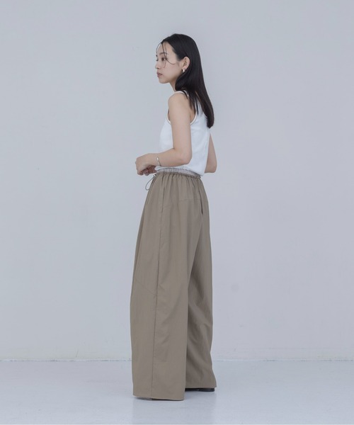 Eimee Law（エイミーロウ）の「ナイロンワッシャー タックワイドパンツ（その他パンツ・レディース・ピンク/ダークベージュ/ブラック・FREE）」の20枚目の写真