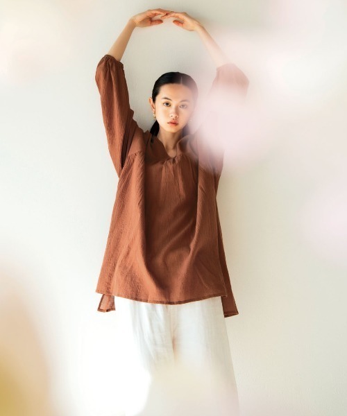 mensha!（メンシャ）の「ｍｅｎｓｈａ！　シングル楊柳（ようりゅう）ガーゼ　ギャザーカフタンチュニック（チュニック・レディース・ホワイト/ピンク/イエロー/ブラウン・L/M）」の5枚目の写真
