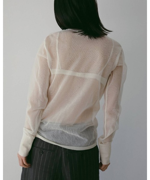 anuke(アンヌーク)の「anuke Sheer Henley Knit(ニット/セーター・レディース・ダークブラウン/オフホワイト・FREE)」の9枚目の写真