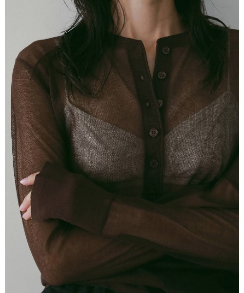 anuke(アンヌーク)の「anuke Sheer Henley Knit(ニット/セーター・レディース・ダークブラウン/オフホワイト・FREE)」の10枚目の写真