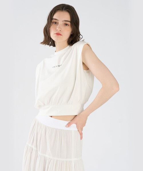To b. by agnes b.(トゥービーバイアニエスベー)の「ロゴ コットン フレンチスリーブ トップス(Tシャツ/カットソー・レディース・ホワイト・38)」の3枚目の写真