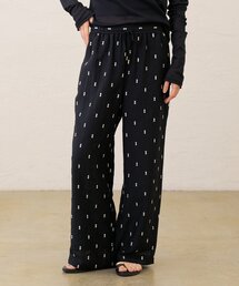 Omekashi（オメカシ）の「シアーワッシャー刺繍イージーパンツ（その他パンツ）」