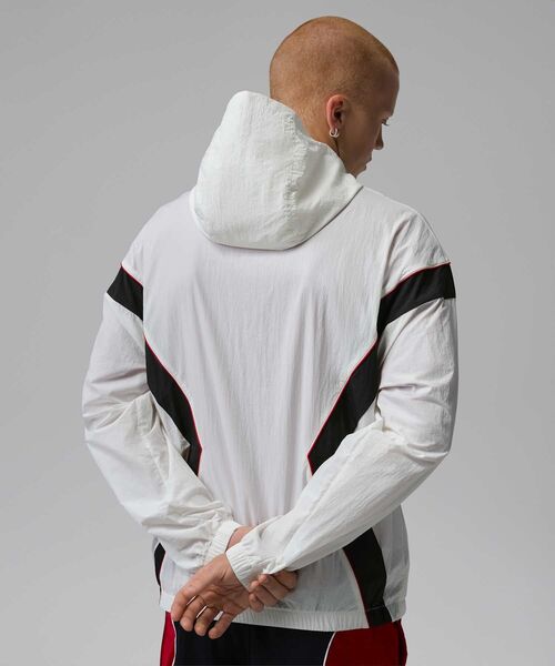 JORDAN BRAND(ジョーダンブランド)の「ジョーダン メンズ ライトウェイト ドラフト ジャケット / Jordan Men's Lightweight Draft Jacket IB7255-100 Sail(ナイロンジャケット・メンズ・クリーム・S/L/2XL/XL/M/XS)」の2枚目の写真