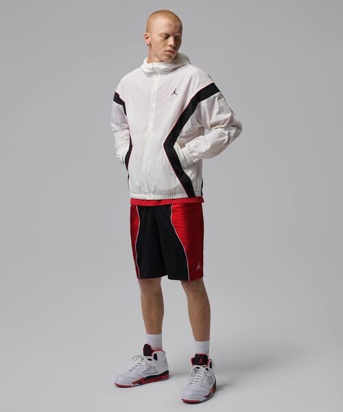 JORDAN BRAND(ジョーダンブランド)の「ジョーダン メンズ ライトウェイト ドラフト ジャケット / Jordan Men's Lightweight Draft Jacket IB7255-100 Sail(ナイロンジャケット・メンズ・クリーム・S/L/2XL/XL/M/XS)」の6枚目の写真