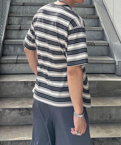 CIAOPANIC(チャオパニック)の「マルチボーダーTシャツ(Tシャツ/カットソー・メンズ・カーキ/ブラック・MEDIUM/LARGE)」の5枚目の写真