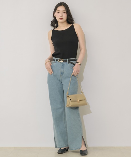NEUNA(ヌナ)の「【夏から秋へ、季節をつなぐ一着。】ボートネックニットキャミ(キャミソール・レディース・ブラック/レッド/アイボリー・FREE)」の13枚目の写真