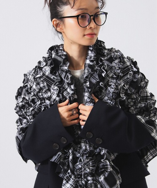 BEAMS BOY(ビームスボーイ)の「ネル フリル ストール(マフラー・レディース・ネイビー/ブラック・ONE SIZE)」の3枚目の写真