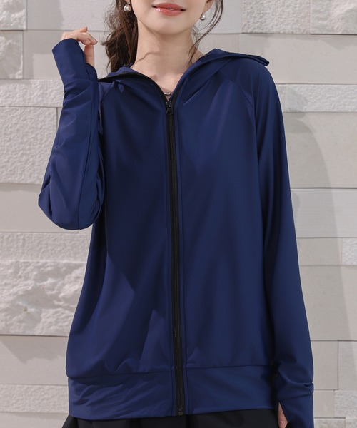 TeddyShop(テディショップ)の「【UVカット率99.9%以上/UPF50+/フード&フェイスガード搭載】長袖サムホール付きジップアップラッシュガードトップス レディース水着(ラッシュガード・レディース・ネイビー/ホワイト/ブラック・S/M/L)」の7枚目の写真