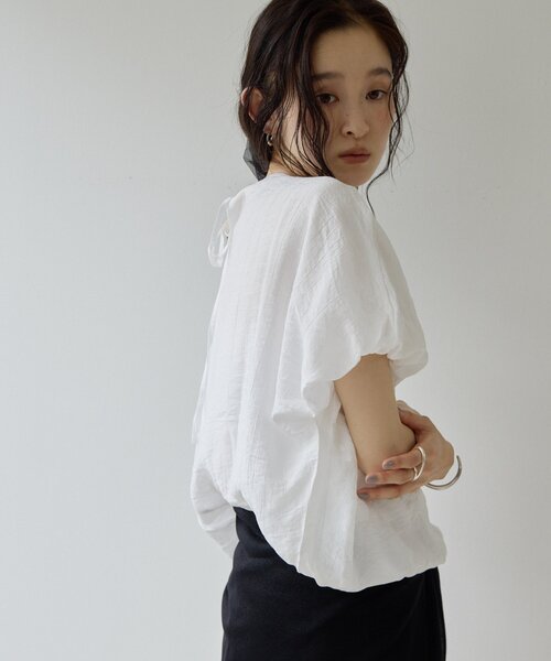 DISCOAT(ディスコート)の「【Noka/WEB限定】バルーンブラウス(シャツ/ブラウス・レディース・ネイビー/オフホワイト/ブラック・FREE)」の7枚目の写真