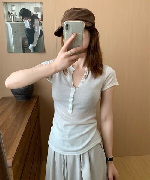 LAFFMO(ラフモ)の「ヘンリーVネックショートスリーブニット(Tシャツ/カットソー・レディース・ライトグレー/ブラック/モカ/ホワイト・F)」の9枚目の写真