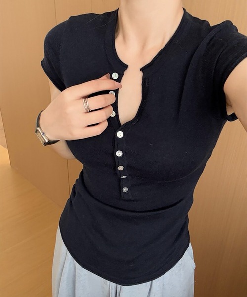 LAFFMO(ラフモ)の「ヘンリーVネックショートスリーブニット(Tシャツ/カットソー・レディース・ライトグレー/ブラック/モカ/ホワイト・F)」の19枚目の写真