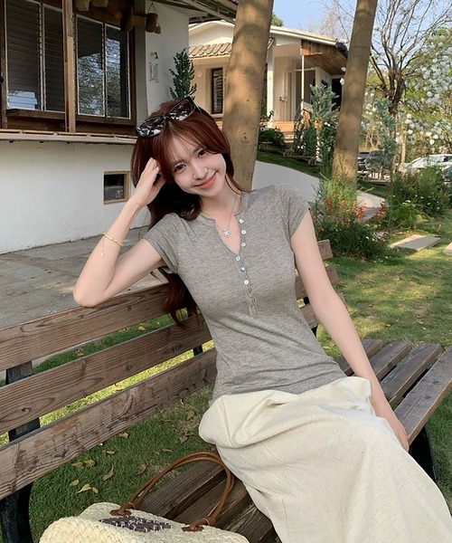 LAFFMO(ラフモ)の「ヘンリーVネックショートスリーブニット(Tシャツ/カットソー・レディース・ライトグレー/ブラック/モカ/ホワイト・F)」の13枚目の写真