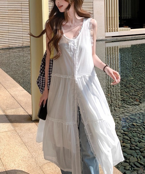 Alvia(アルビア)の「ティアードワンピース 袖なし(ロング丈)(シャツワンピース・レディース・ホワイト/ライトブルー・M)」の5枚目の写真