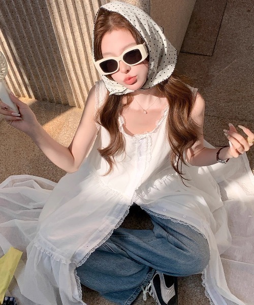 Alvia(アルビア)の「ティアードワンピース 袖なし(ロング丈)(シャツワンピース・レディース・ホワイト/ライトブルー・M)」の6枚目の写真