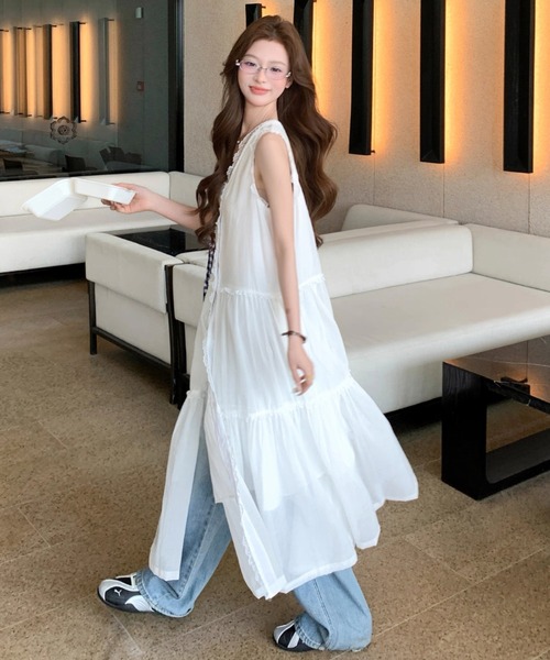 Alvia(アルビア)の「ティアードワンピース 袖なし(ロング丈)(シャツワンピース・レディース・ホワイト/ライトブルー・M)」の10枚目の写真