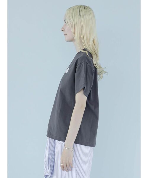 :ETHROF（イーサオブ）の「TIME LOGO PRINT T-SHIRT（Tシャツ/カットソー・レディース・グレー系/ホワイト・FREE）」の17枚目の写真