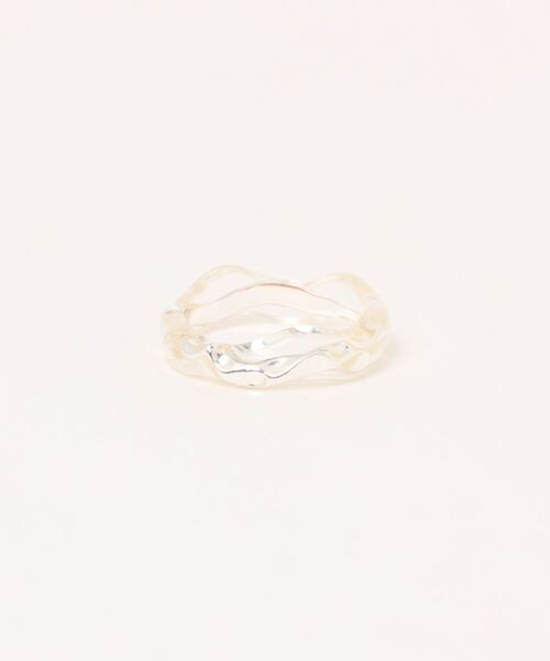 Cream dot.(クリームドット)の「クラフトメタルを閉じ込めたナミナミクリアリング(リング・レディース・ゴールド/シルバー・15号)」の8枚目の写真