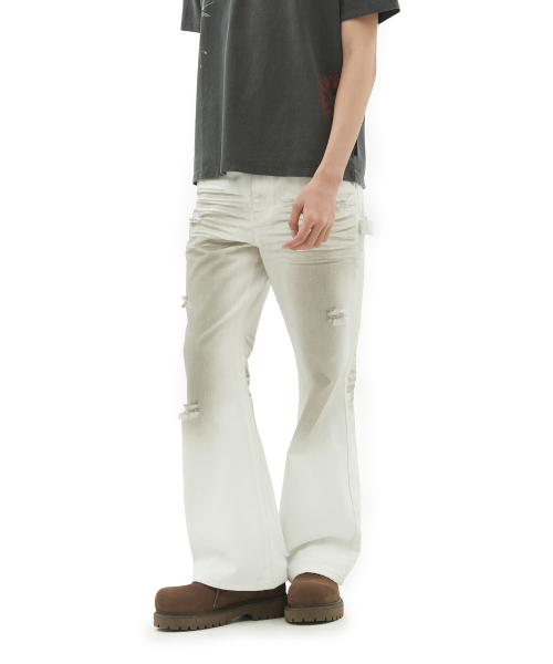 DEFGARMENTS(デフグラメンツ)の「WASHED BUCKLE FLARE DENIM (WHITE)(デニムパンツ・レディース・その他・SMALL/MEDIUM/LARGE)」の13枚目の写真