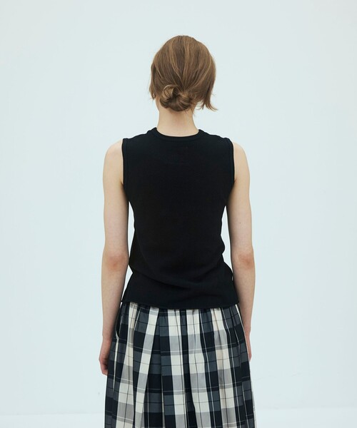 v::room(ヴィルーム)の「V::room コットンバイアスフリース ノースリーブプルオーバー(Tシャツ/カットソー・レディース・ブラック/ホワイト・FREE)」の6枚目の写真