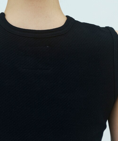 v::room(ヴィルーム)の「V::room コットンバイアスフリース ノースリーブプルオーバー(Tシャツ/カットソー・レディース・ブラック/ホワイト・FREE)」の8枚目の写真