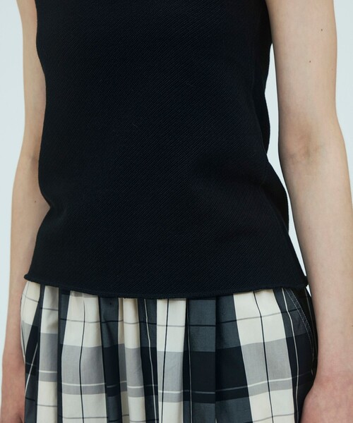 v::room(ヴィルーム)の「V::room コットンバイアスフリース ノースリーブプルオーバー(Tシャツ/カットソー・レディース・ブラック/ホワイト・FREE)」の10枚目の写真