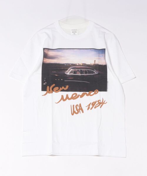 Revo.(レボ)の「【OFF SESSION / オフセッション】Photo Print T-shirts / 芝田満之コラボ サーフ フォトプリント グラフィックTシャツ / 丸胴シームレス仕様(ユニセックス)(Tシャツ/カットソー・メンズ・ホワイト系4/ホワイト系2/ホワイト系3/ホワイト系1/ホワイト系6/ホワイト系5・M/L)」の1枚目の写真