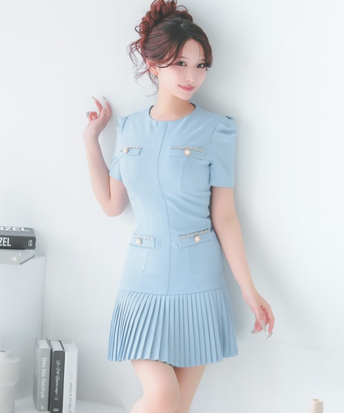 Tika(ティカ)の「キャバドレス ミニ フレア 半袖 パールボタン フェイクポケット ゴールドチェーン プリーツスカート ドレス キャバワンピ(ワンピース・レディース・アイボリー/ライトブルー・XXL/L/M/S/XL)」の5枚目の写真