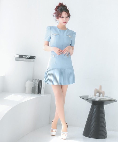 Tika(ティカ)の「キャバドレス ミニ フレア 半袖 パールボタン フェイクポケット ゴールドチェーン プリーツスカート ドレス キャバワンピ(ワンピース・レディース・アイボリー/ライトブルー・XXL/L/M/S/XL)」の7枚目の写真