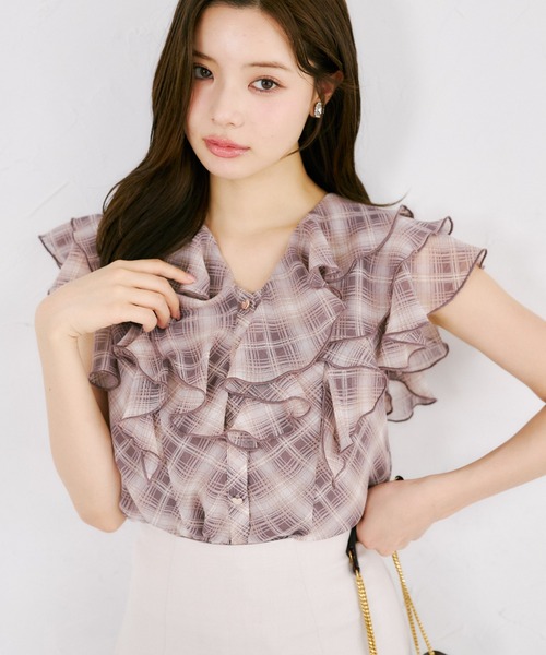 tocco closet（トッコ　クローゼット）の「ハート釦シャドーチェックラッフルフリルブラウス（シャツ/ブラウス・レディース・ブラック/モカ・M）」の2枚目の写真