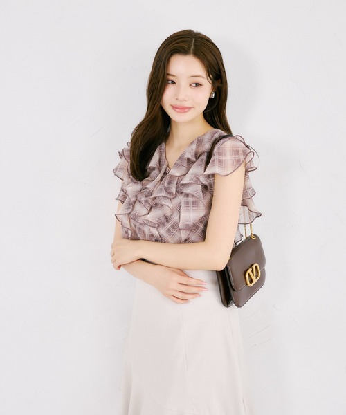 tocco closet（トッコ　クローゼット）の「ハート釦シャドーチェックラッフルフリルブラウス（シャツ/ブラウス・レディース・ブラック/モカ・M）」の12枚目の写真