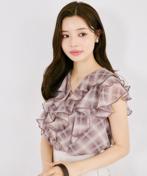 tocco closet（トッコ　クローゼット）の「ハート釦シャドーチェックラッフルフリルブラウス（シャツ/ブラウス・レディース・ブラック/モカ・M）」の14枚目の写真